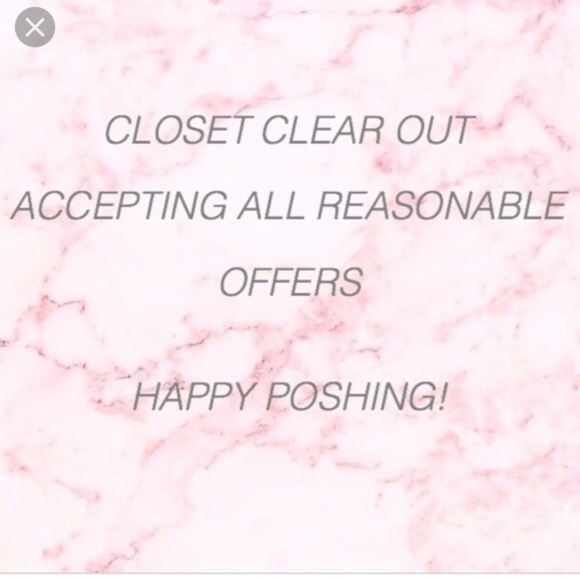 🚨CLOSET CLEAR OUT!!! 🚨 - Picture 4 of 5